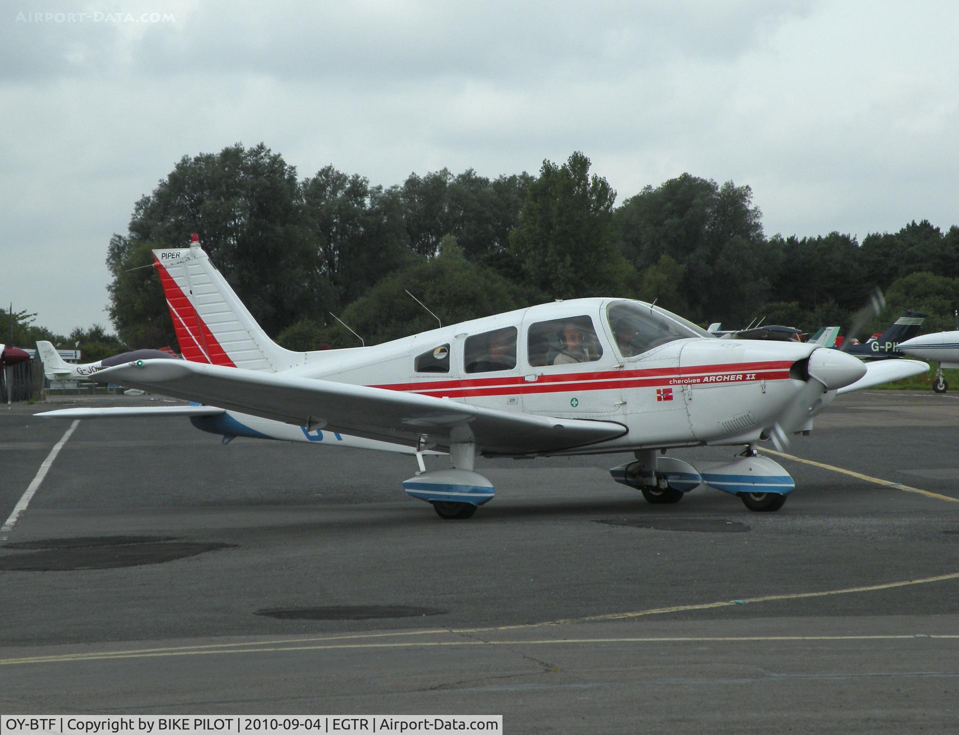 OY-BTF, 1976 Piper PA-28-181 Archer II C/N 28-7790288, Taxying out.