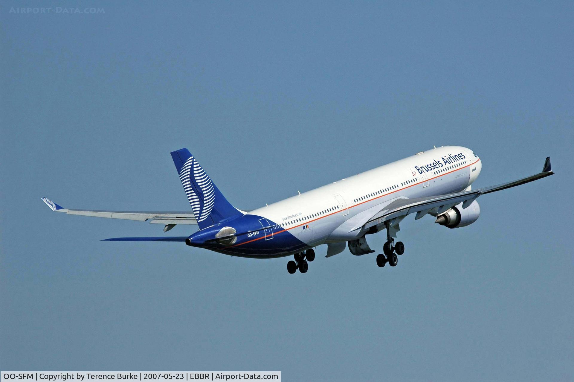 OO-SFM, 1993 Airbus A330-301 C/N 030, Take off from 07R, Brussels