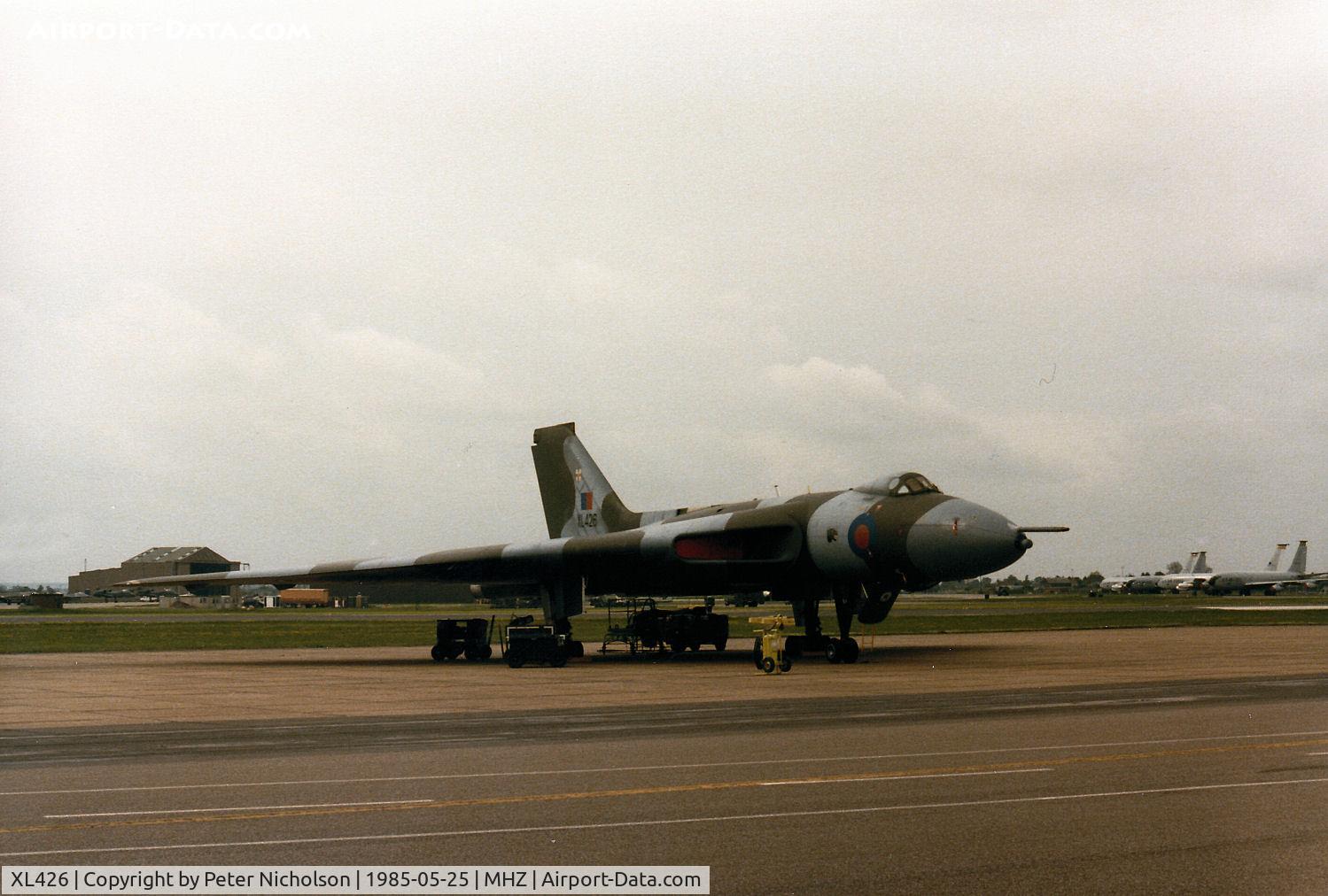 XL426, 1962 Avro Vulcan B.2 C/N Set 44, The Vulcan Display Flight aircraft on the flight-line at the 1985 RAF Mildenhall Air Fete.