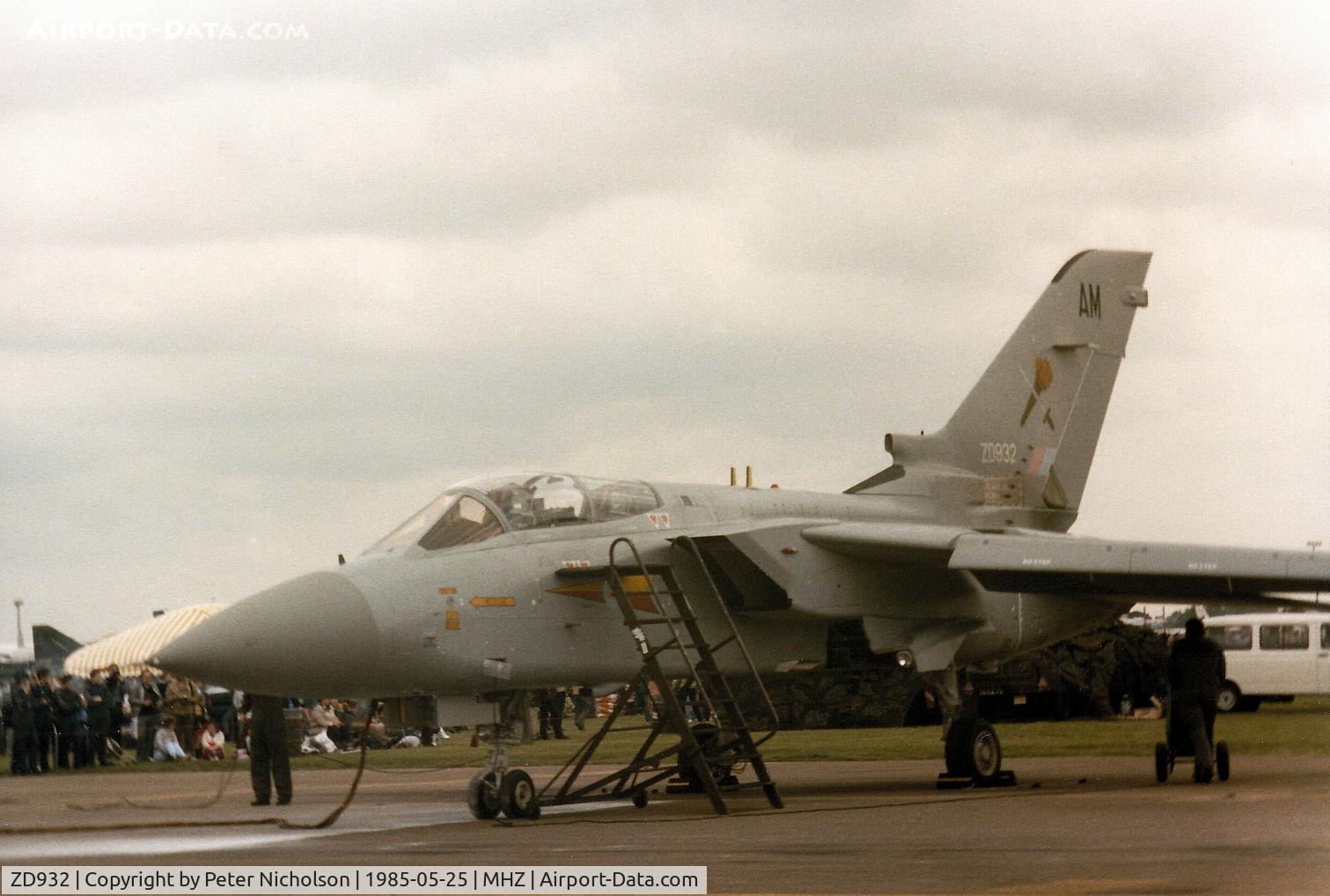 ZD932, 1985 Panavia Tornado F.2 C/N AS003/418/2055, Tornado F.2 of RAF Coningsby's 229 Operational Conversion Unit on the flight-line at the 1985 RAF Mildenhall Air Fete.