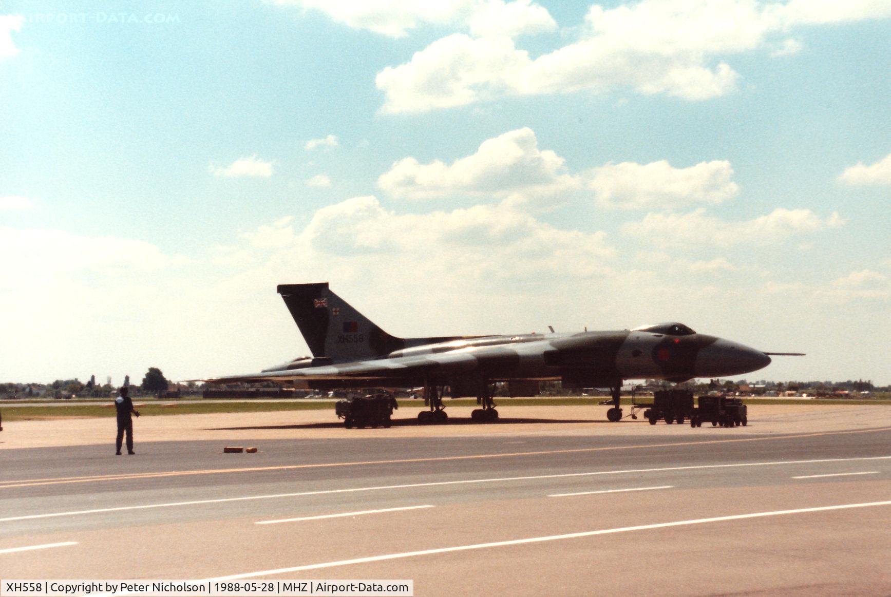 XH558, 1960 Avro Vulcan B.2 C/N Set 12, Vulcan B.2 of the Vulcan Display Flight based at RAF Waddington on the flight-line at the 1988 RAF Mildenhall Air Fete.
