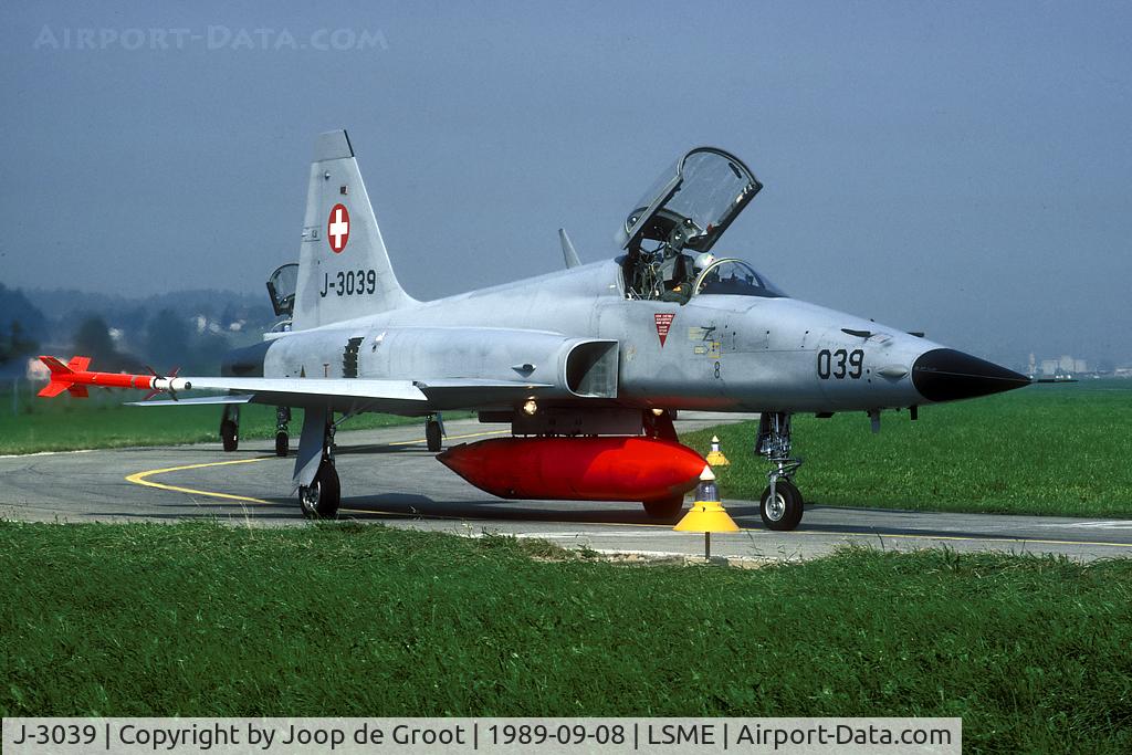 J-3039, 1976 Northrop F-5N Tiger II C/N L.1039, Early Tiger picture with still the black nose fitted