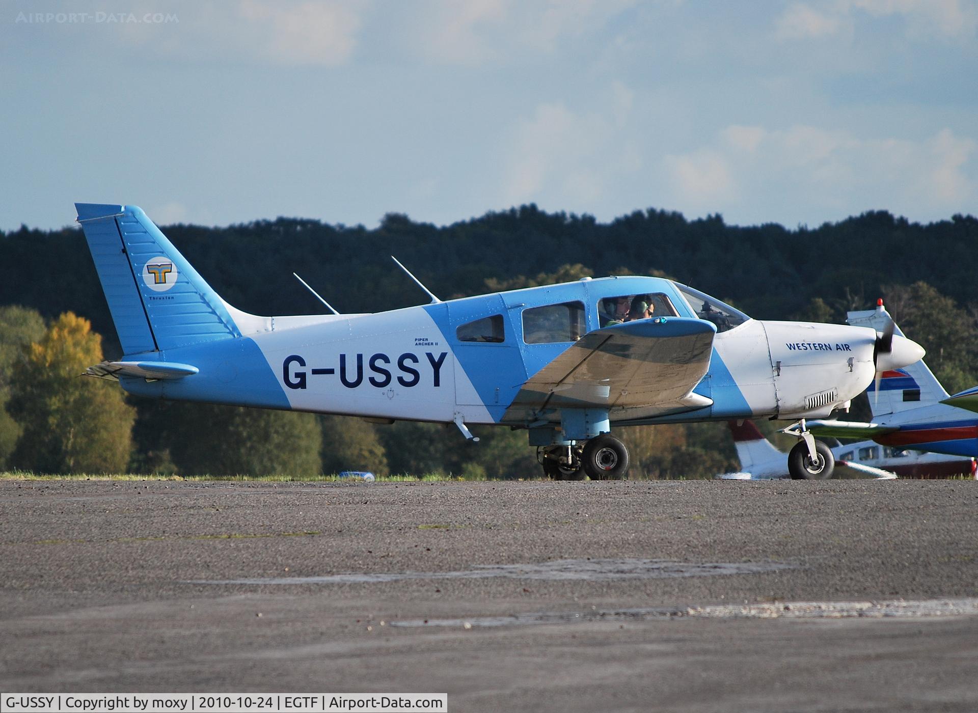 G-USSY, 1982 Piper PA-28-181 Cherokee Archer II C/N 28-8290011, Piper Archer II visiting Fairoaks from Thruxton. Ex N8439R