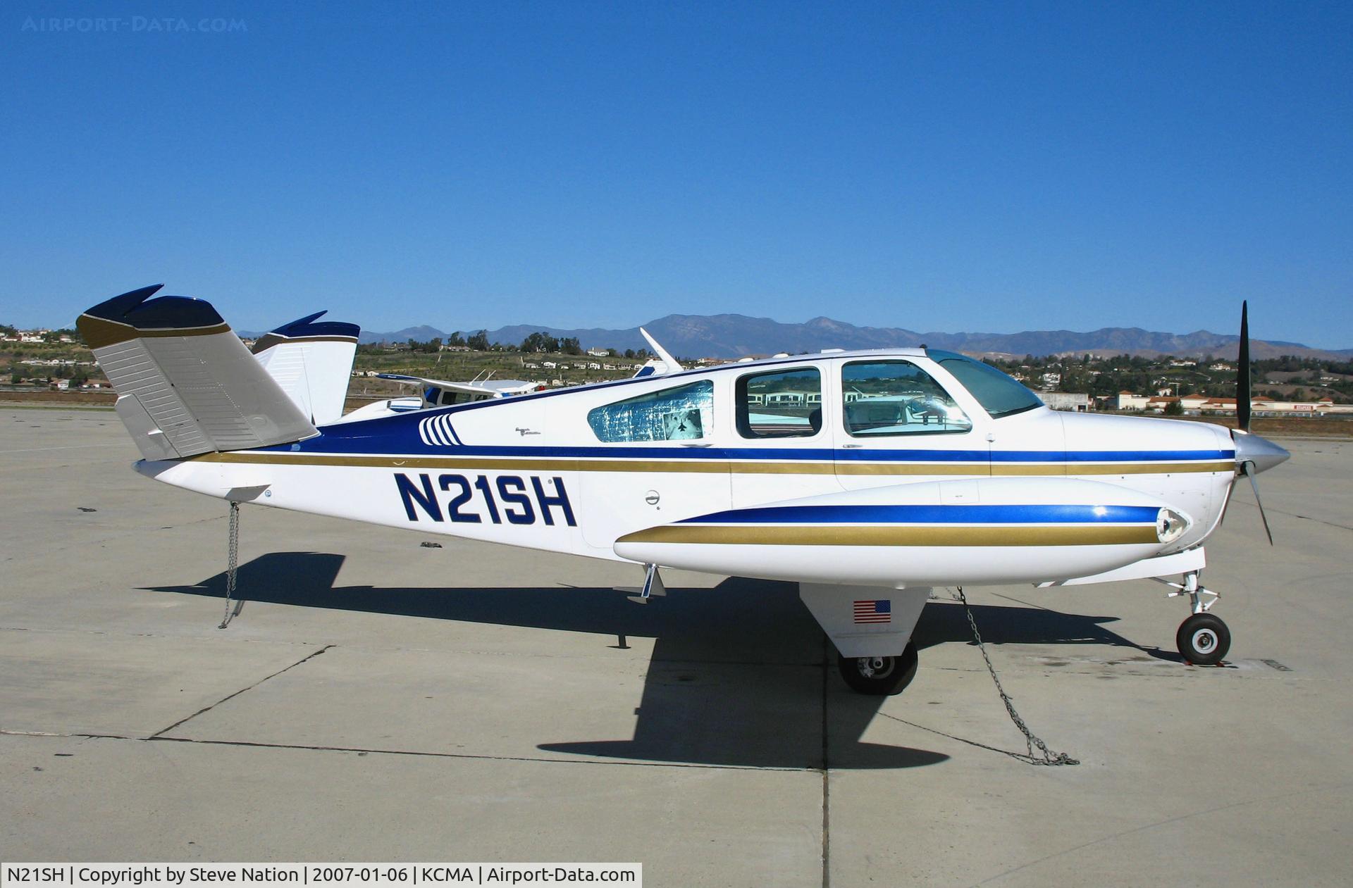 N21SH, 1986 Beech V35 Bonanza C/N D-8423, 1986 Beech V35 on visitors ramp