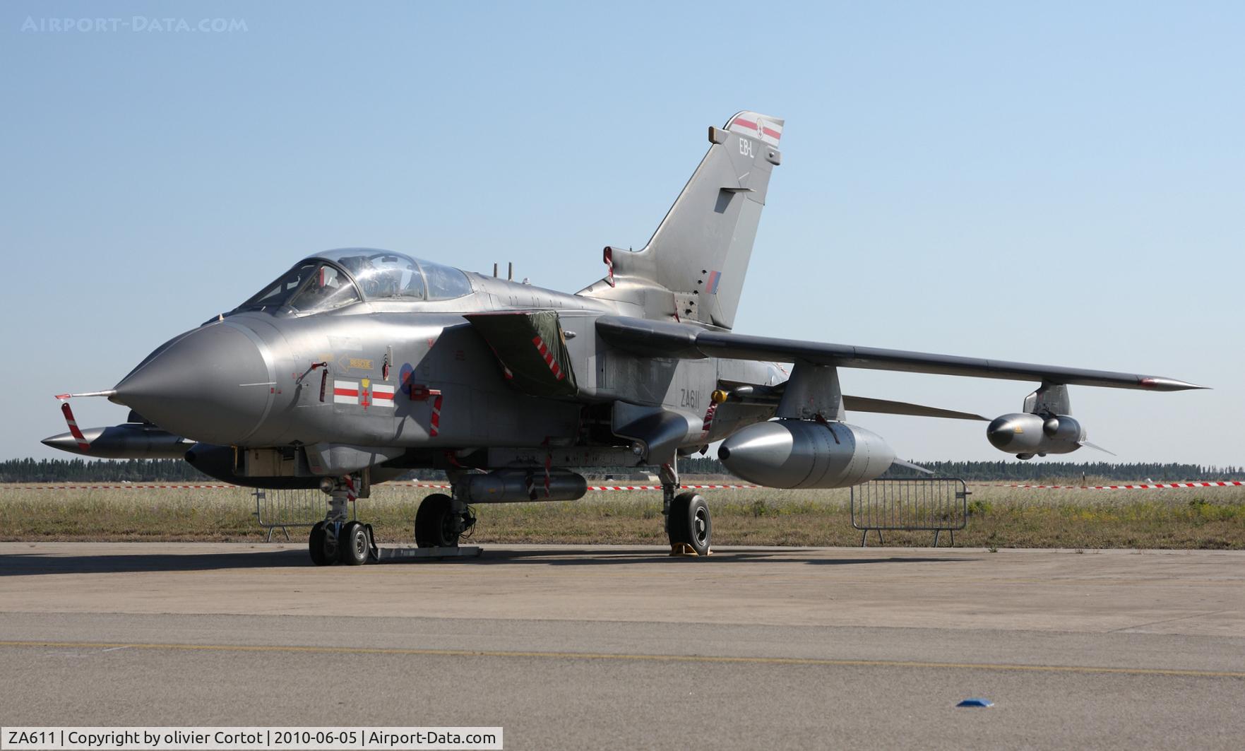 ZA611, 1982 Panavia Tornado GR.4 C/N 148/BS048/3075, static display during the 2010 istres FAF base airshow