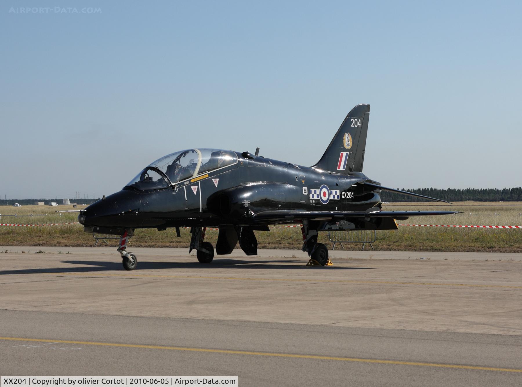 XX204, 1978 Hawker Siddeley Hawk T.1A C/N 051/312051, Static display, Istres airshow 2010