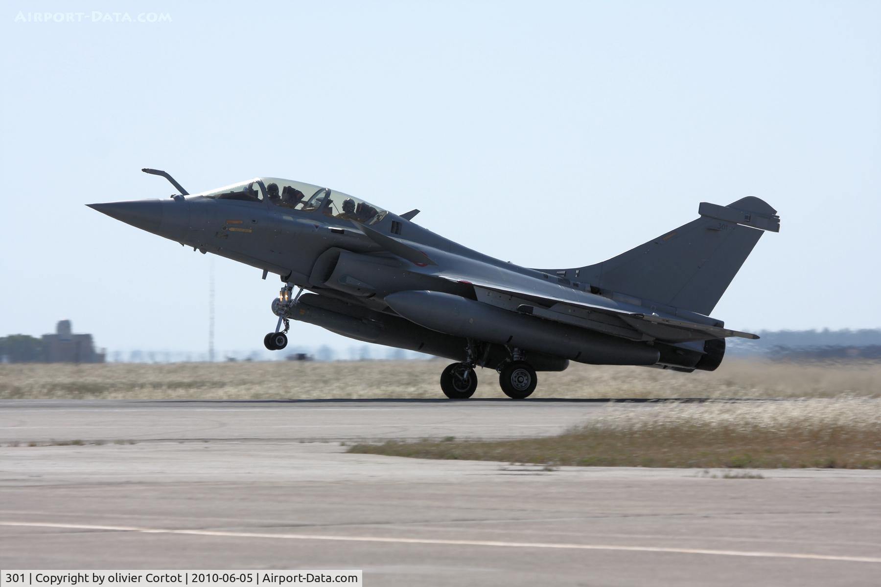 301, Dassault Rafale B C/N 301, operating for the french CEV (aircraft and weapons test unit). Istres 2010