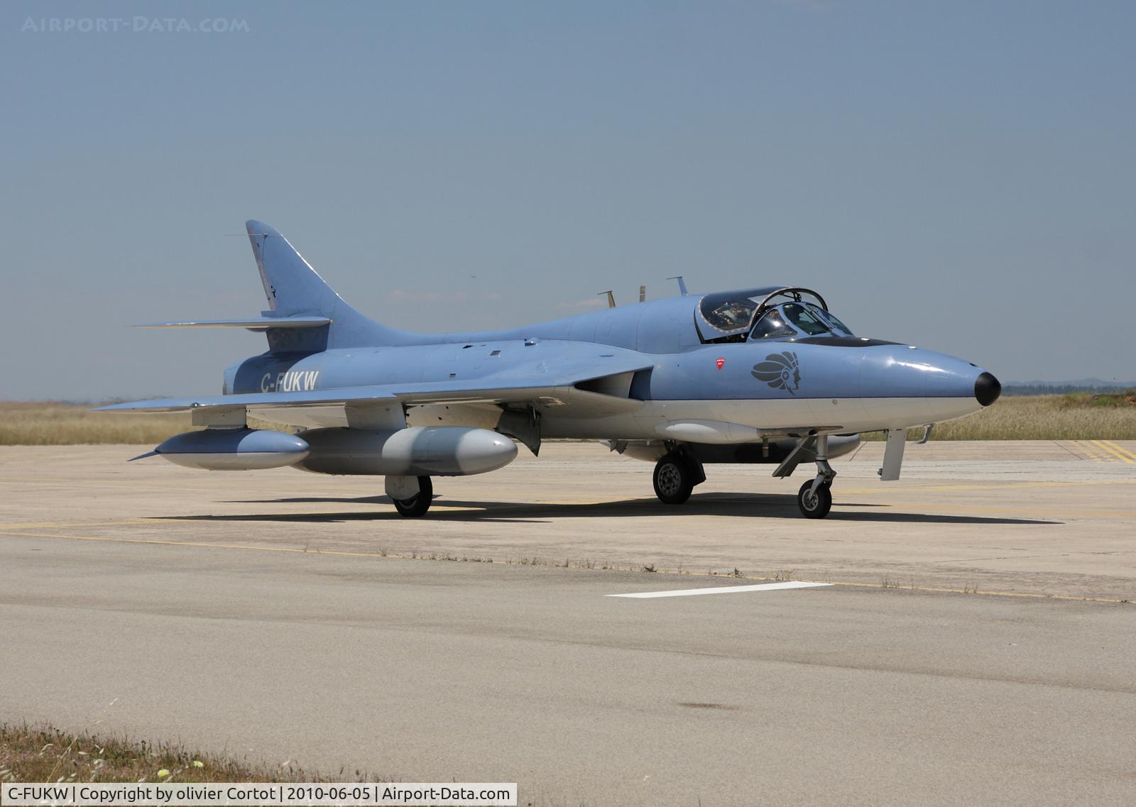 C-FUKW, 1954 Hawker Hunter T.68 C/N HABL-003215&41H-680368, flying as target for the french navy