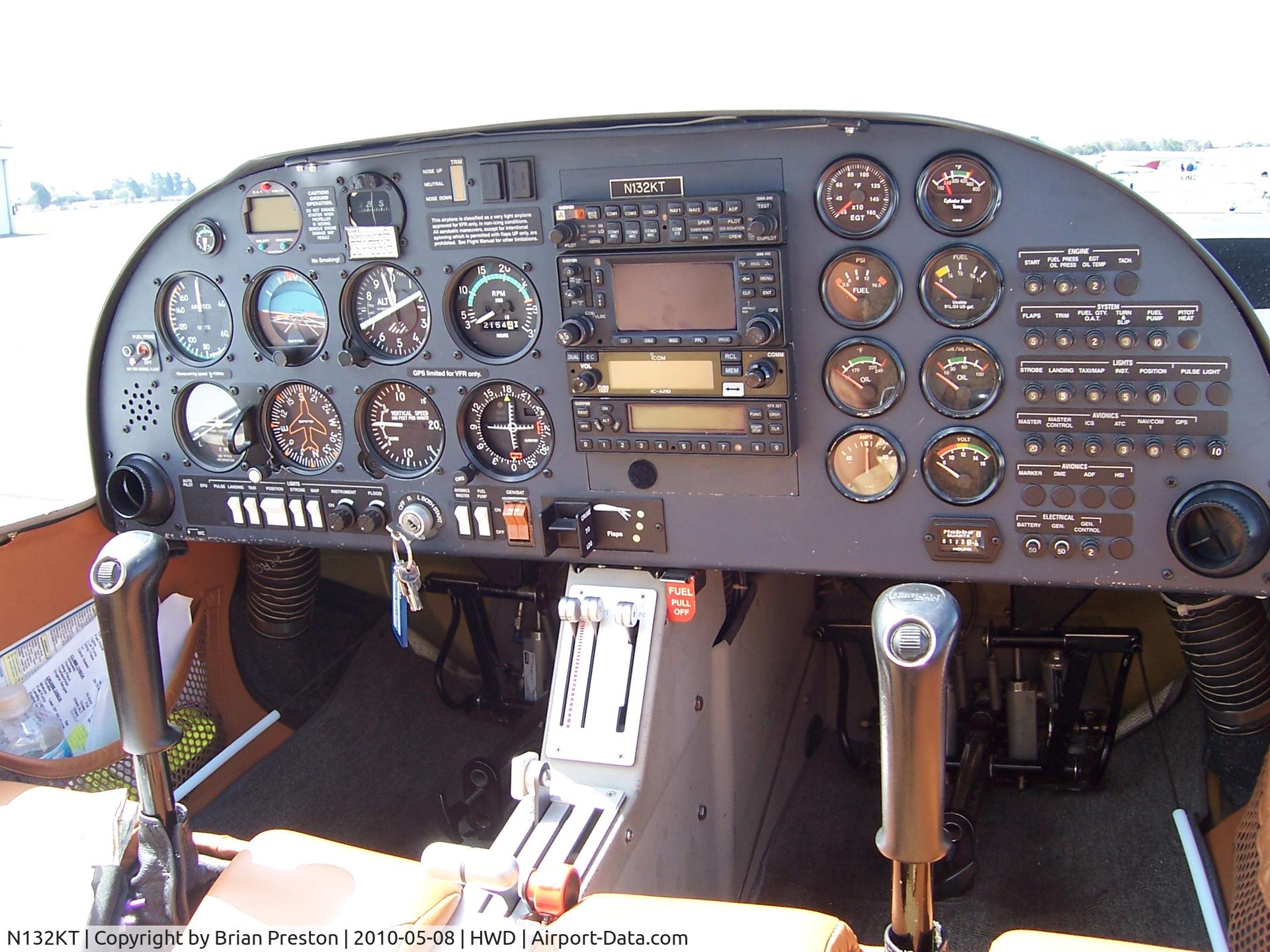 N132KT, 2001 Diamond DA-20C-1 Eclipse C/N C0151, Diamond Eclipse panel view.
