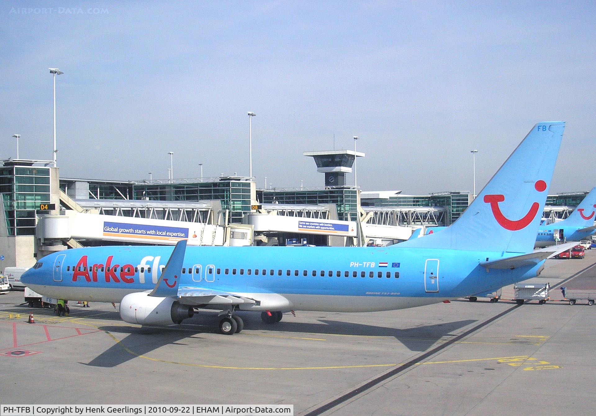 PH-TFB, 2009 Boeing 737-8K5 C/N 35149, Just arrived at SPL