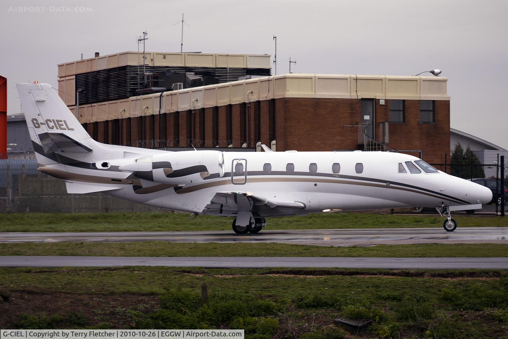 G-CIEL, 2002 Cessna 560XL Citation Excel C/N 560-5247, London Executive's 2002 Cessna CESSNA 560XL, c/n: 560-5247 at Luton