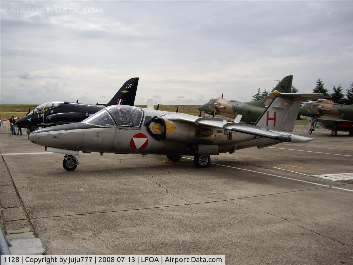 1128, Saab 105OE C/N 105428, on display at Avord opend-day