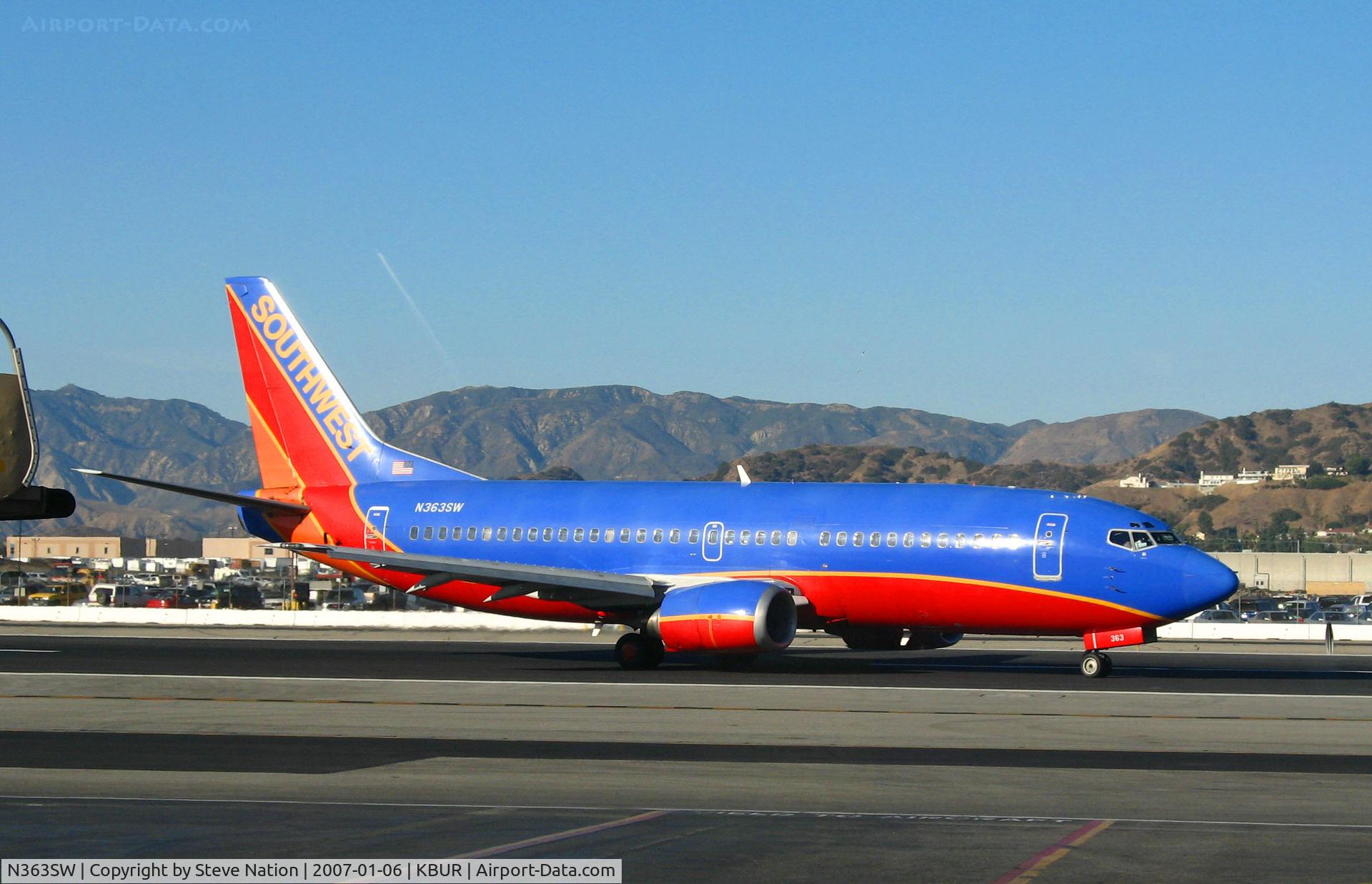N363SW, 1993 Boeing 737-3H4 C/N 26574, Southwest 1993 737-3H4 on sunny Burbank Saturday in January (something out of Edwards AFB at 11 o'clock high?)