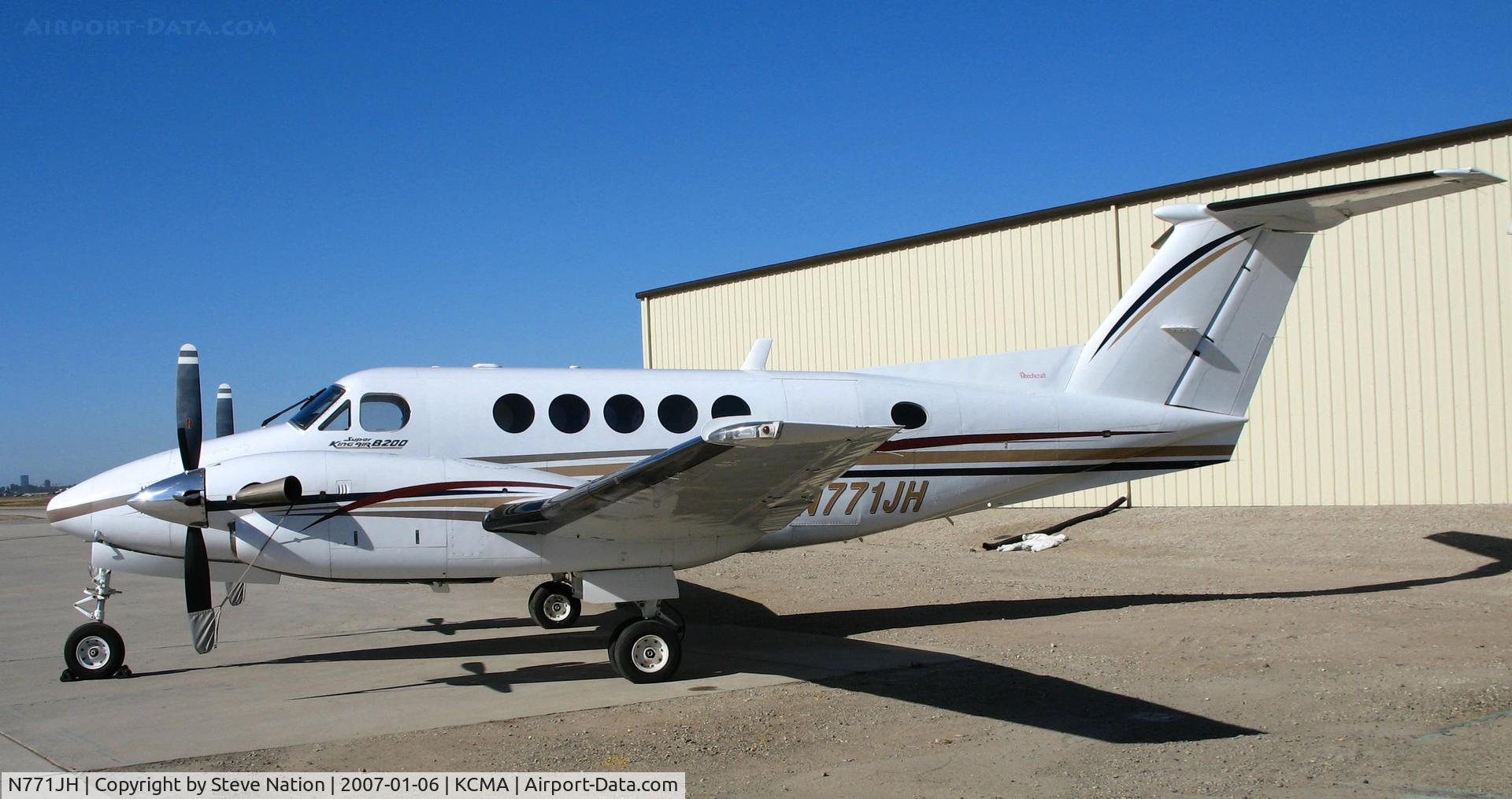 N771JH, 1999 Raytheon B200 King Air C/N BB-1654, 1999 Raytheon King Air B200 at Camarillo Airport, CA (KCMA) on sunny, January 2007 (exported to Angola in September 2007)