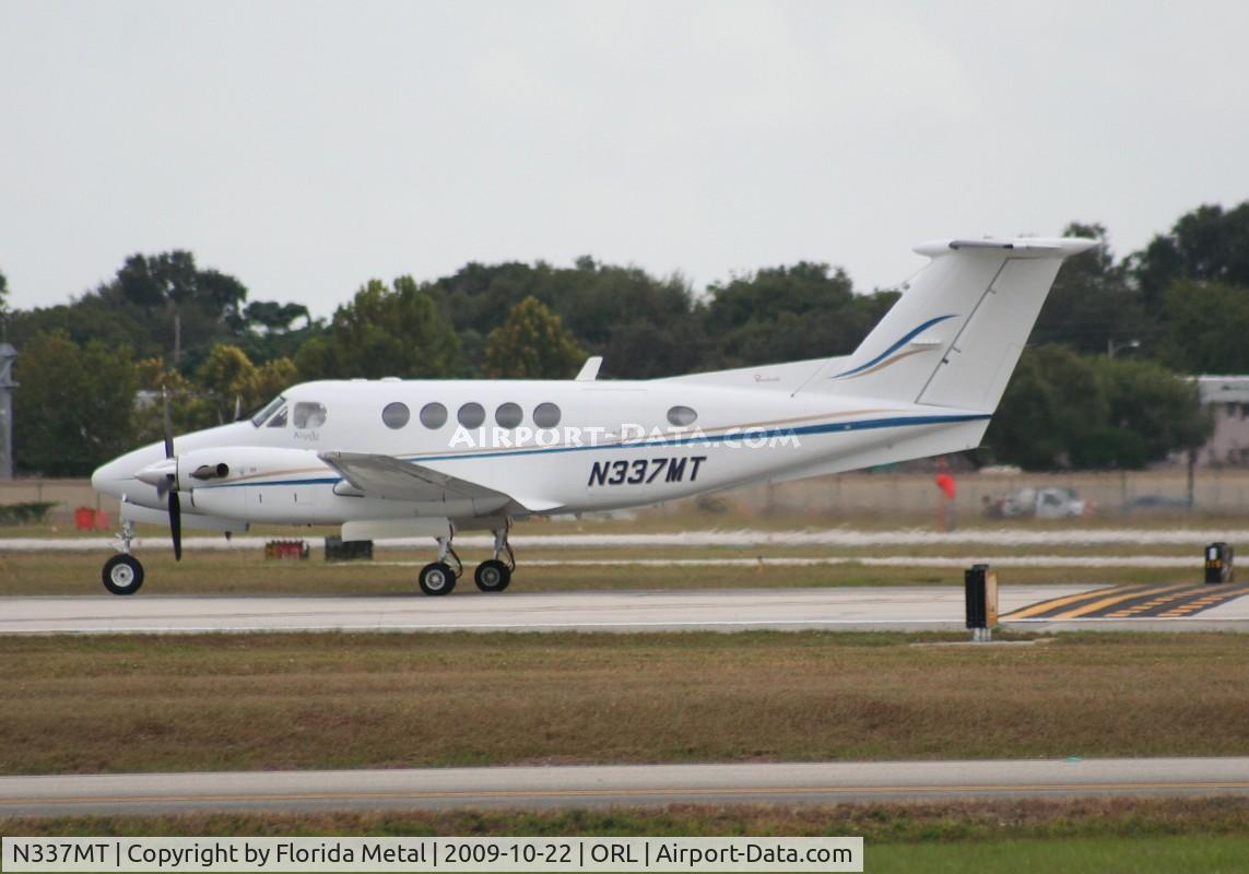 N337MT, 1998 Raytheon Aircraft Company B200 C/N BB-1628, Beech 200
