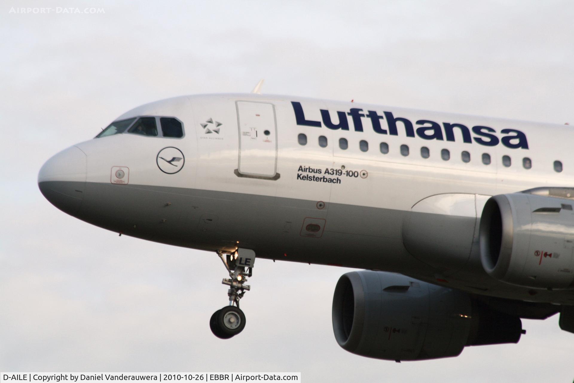 D-AILE, 1996 Airbus A319-114 C/N 627, Arrival of flight LH4602 to RWY 25L