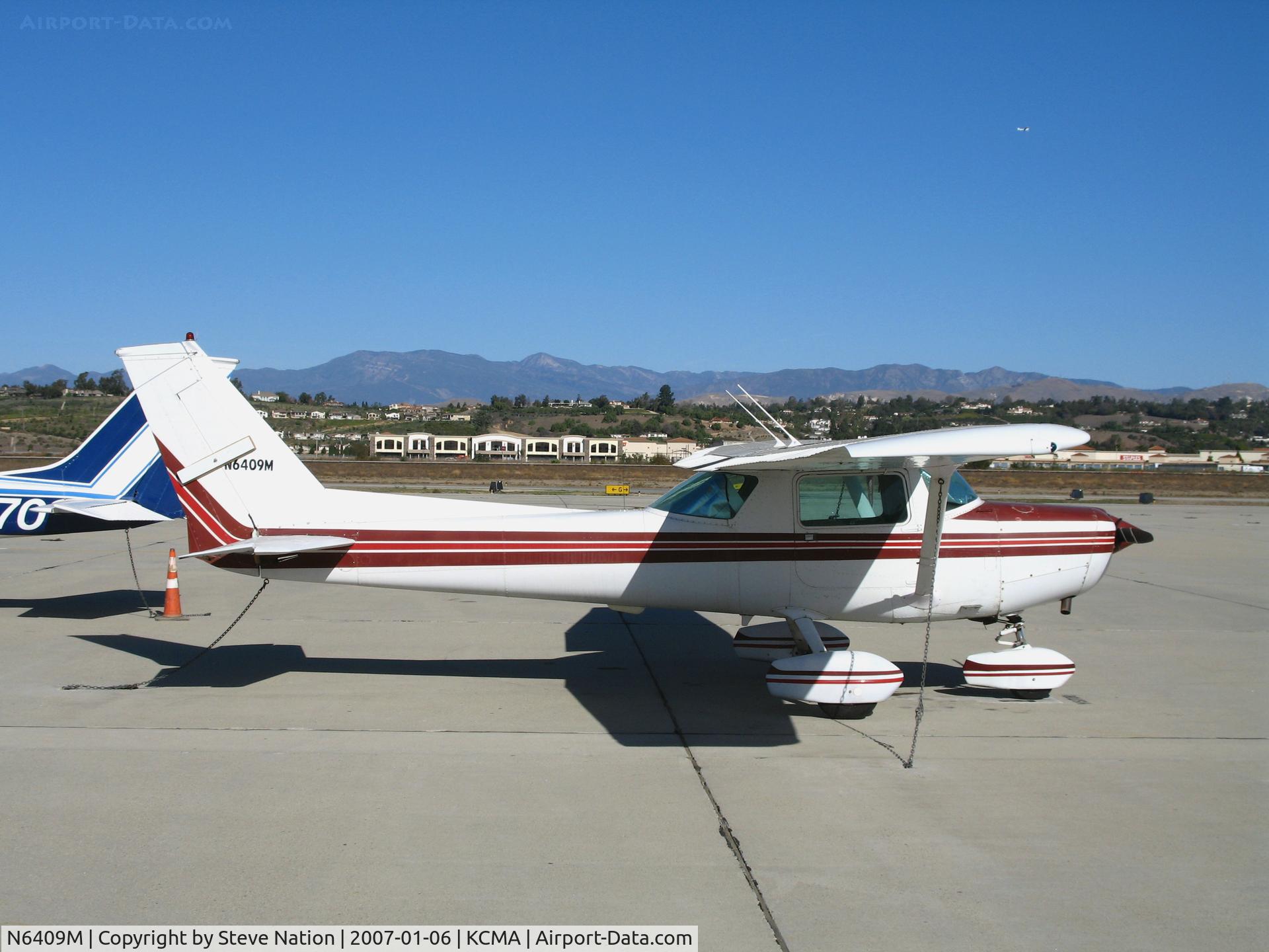 N6409M, 1980 Cessna 152 C/N 15284713, 1980 Cessna 152 visiting Camarillo Airport, CA on sunny, warm Jan day