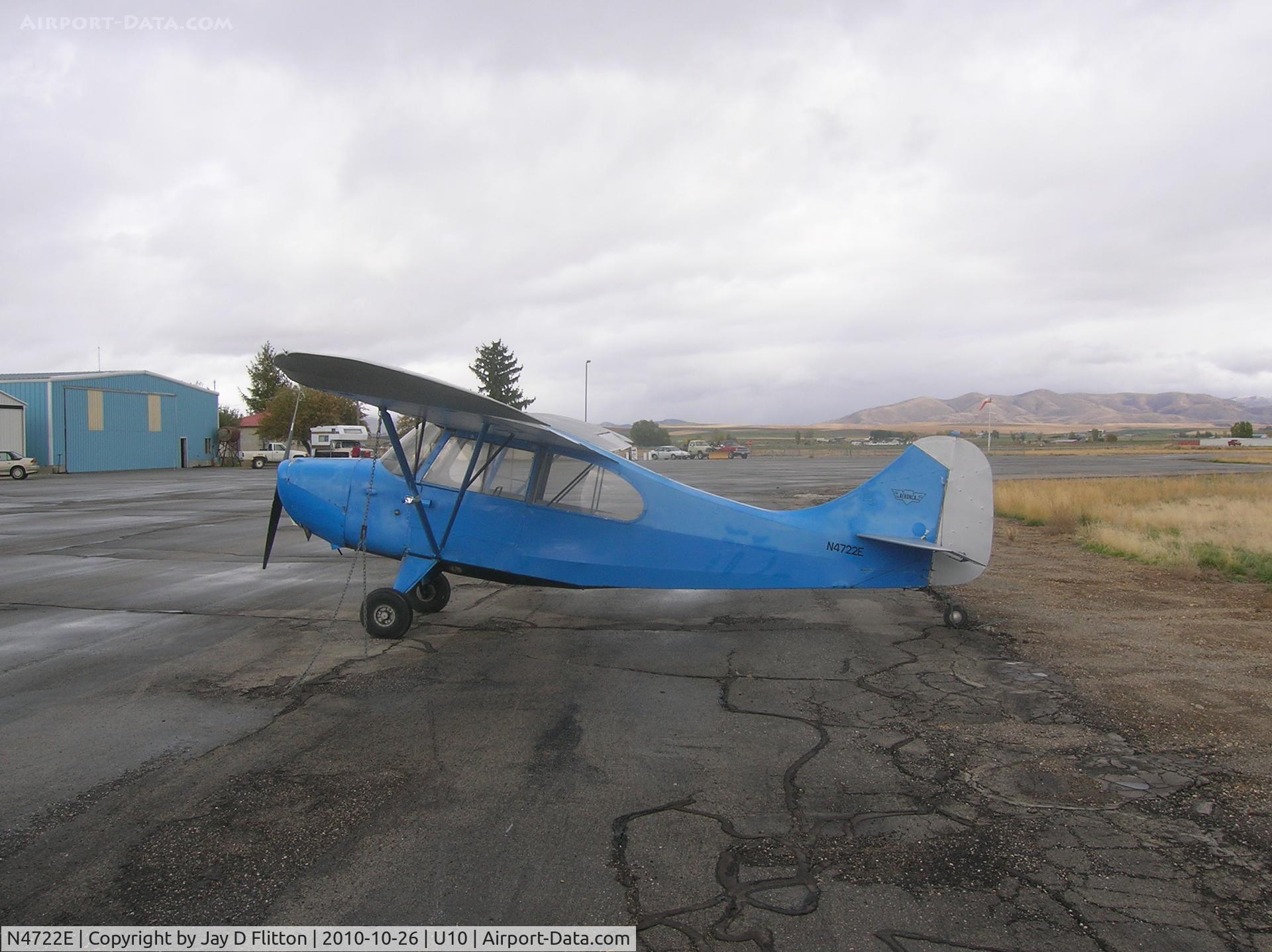 N4722E, Aeronca 7EC Traveler C/N 7EC66, This Little Guy looked a chilly with the cold front moving through.