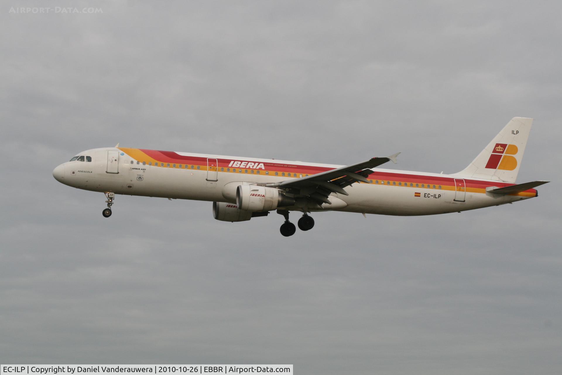 EC-ILP, 2002 Airbus A321-211 C/N 1716, Ärrival of flight IB3206 to RWY 25L