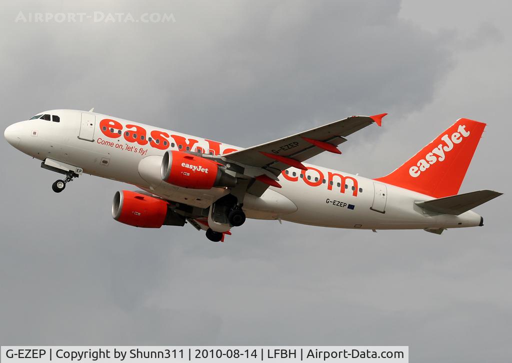 G-EZEP, 2004 Airbus A319-111 C/N 2251, Taking off rwy 28