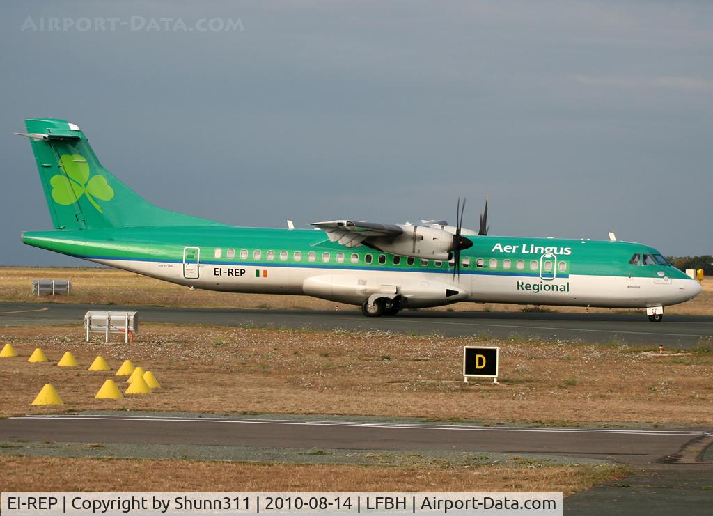 EI-REP, 2008 ATR 72-212A C/N 797, Taxiing to the terminal...