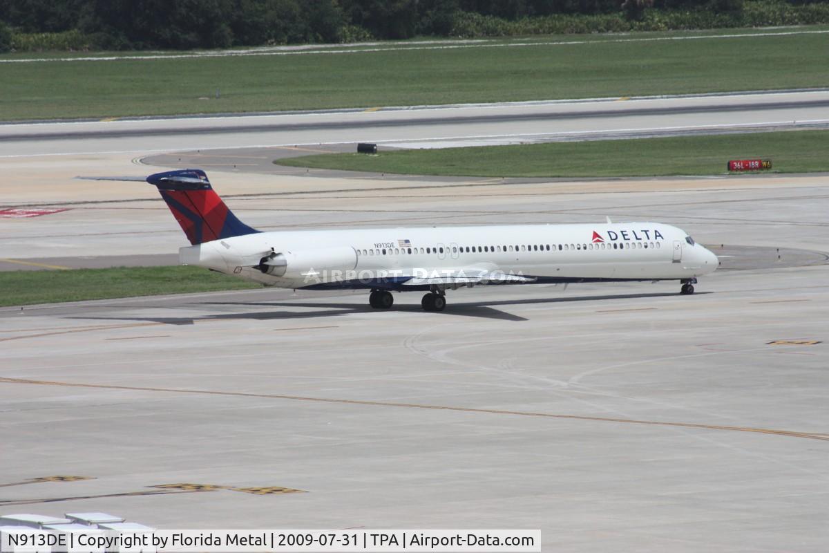 N913DE, 1993 McDonnell Douglas MD-88 C/N 49956, Delta MD-88