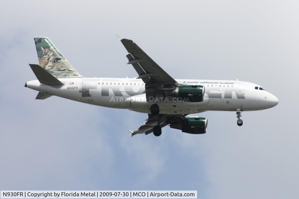 N930FR, 2004 Airbus A319-111 C/N 2241, Lola and Max