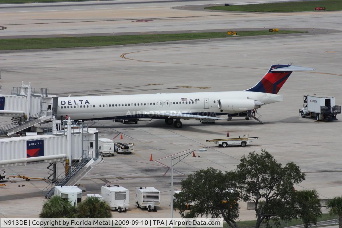 N913DE, 1993 McDonnell Douglas MD-88 C/N 49956, Delta MD-88
