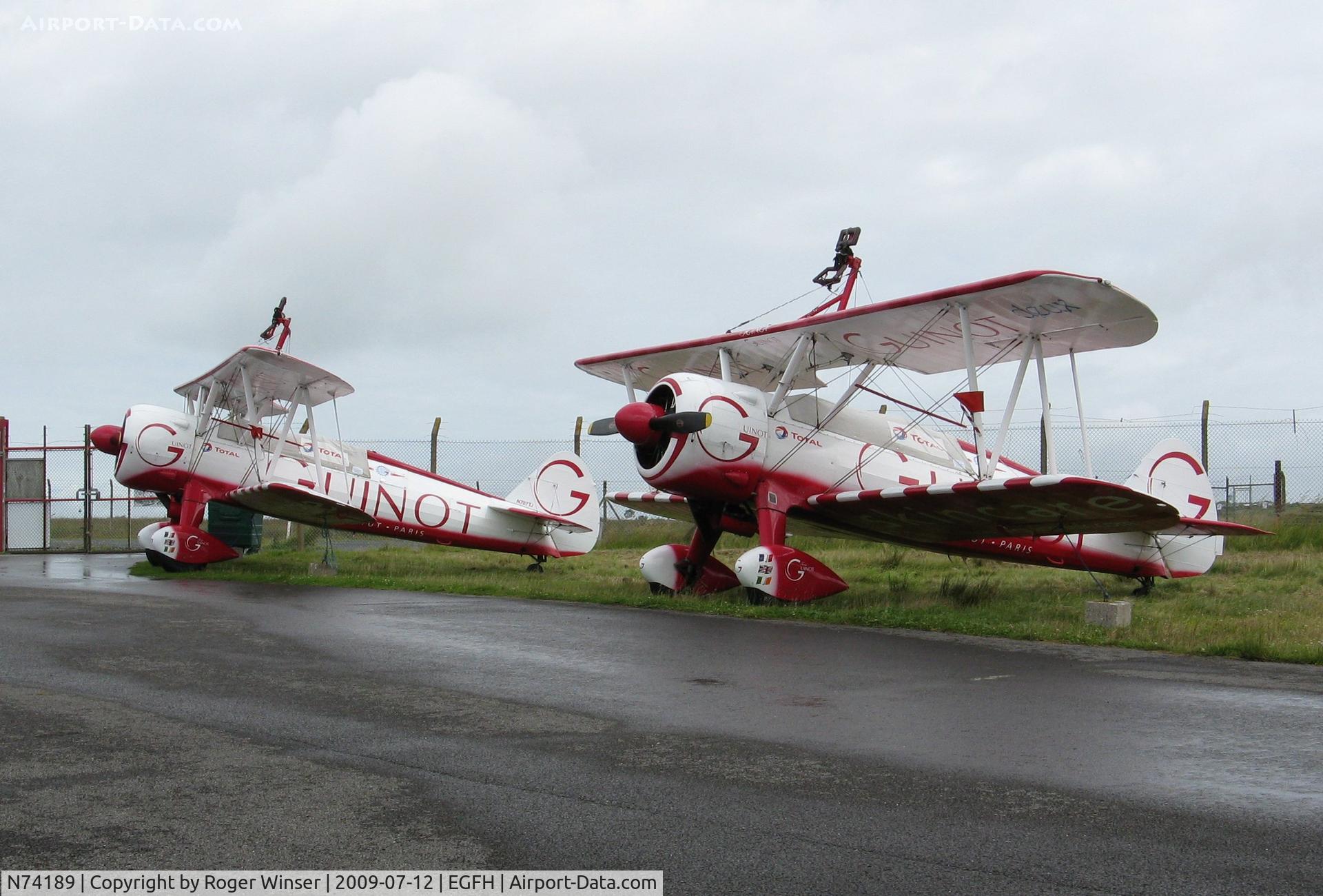 N74189, 1941 Boeing PT-17/R985 Kaydet (A75N1) C/N 75-717, Team Guinot. N74189 (deux/2) in the foreground with N707TJ (trois/3).