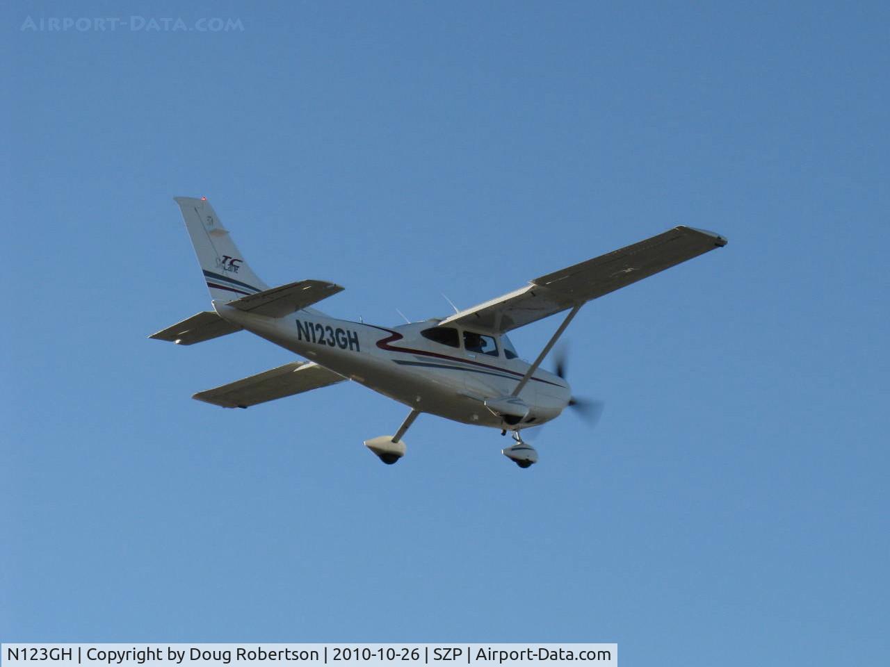 N123GH, 2002 Cessna T182T Turbo Skylane C/N T18208105, 2002 Cessna T182T TURBO SKYLANE, Lycoming TIO-540-AK1A 235 Hp, takeoff climb Rwy 22
