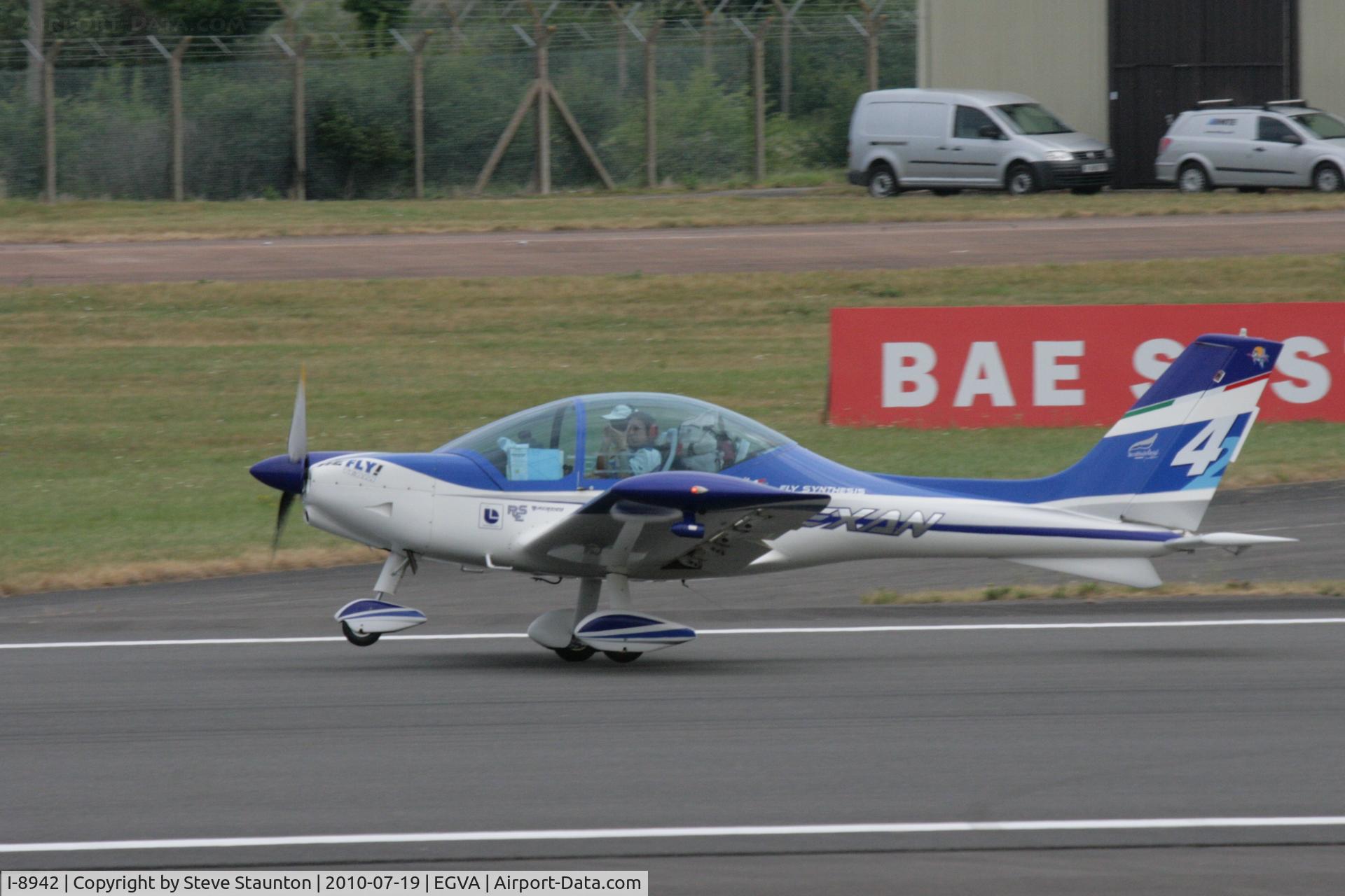 I-8942, Fly Synthesis Texan Top Class 450 C/N Not found I-8942, Taken at the Royal International Air Tattoo 2010