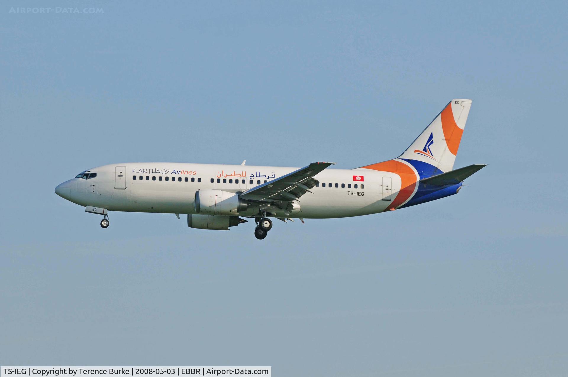 TS-IEG, 1998 Boeing 737-31S C/N 29116, Brussels, Early morning