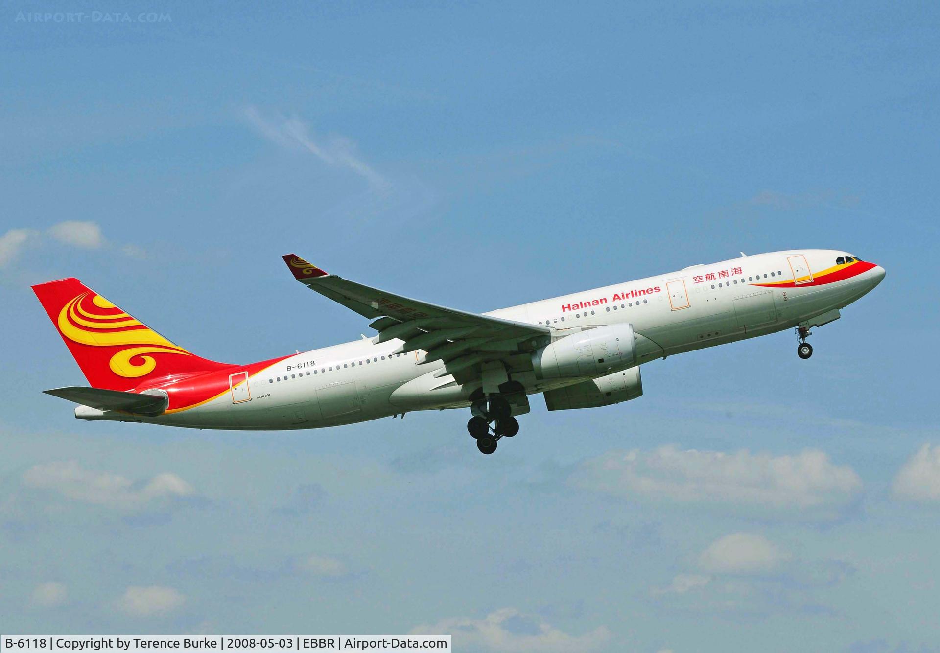 B-6118, 2007 Airbus A330-243 C/N 881, Lift off from RNY 07R Brussels