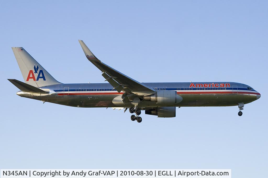 N345AN, 2003 Boeing 767-323(ER) C/N 33084, American Airlines 767-300
