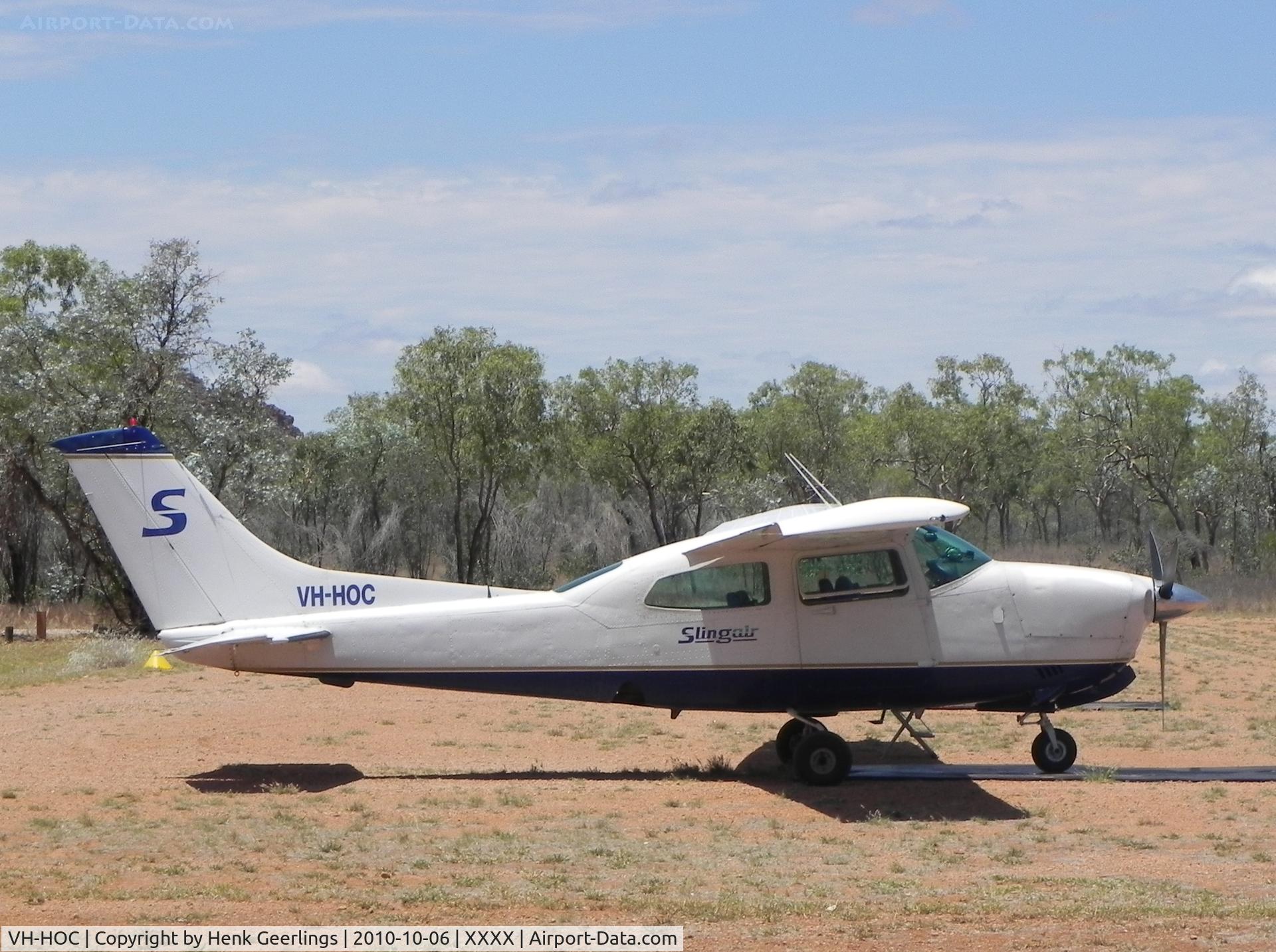 VH-HOC, Cessna 210N Centurion C/N 21064689, Slingair , Bellburn Airstrip, Kimberley's , WA