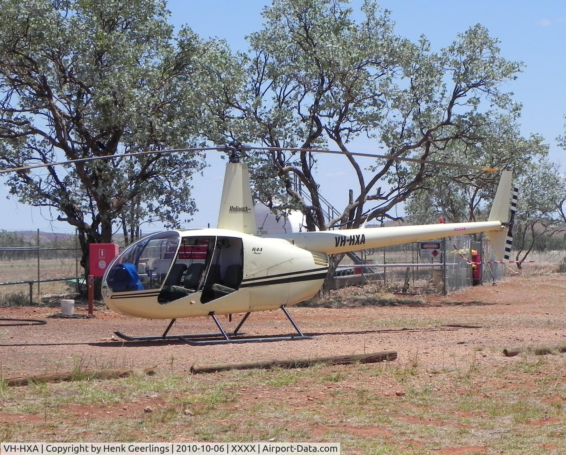 VH-HXA, 2000 Robinson R44 C/N 0772, Slingair , Bellburn Airstrip, Kimberley's , WA