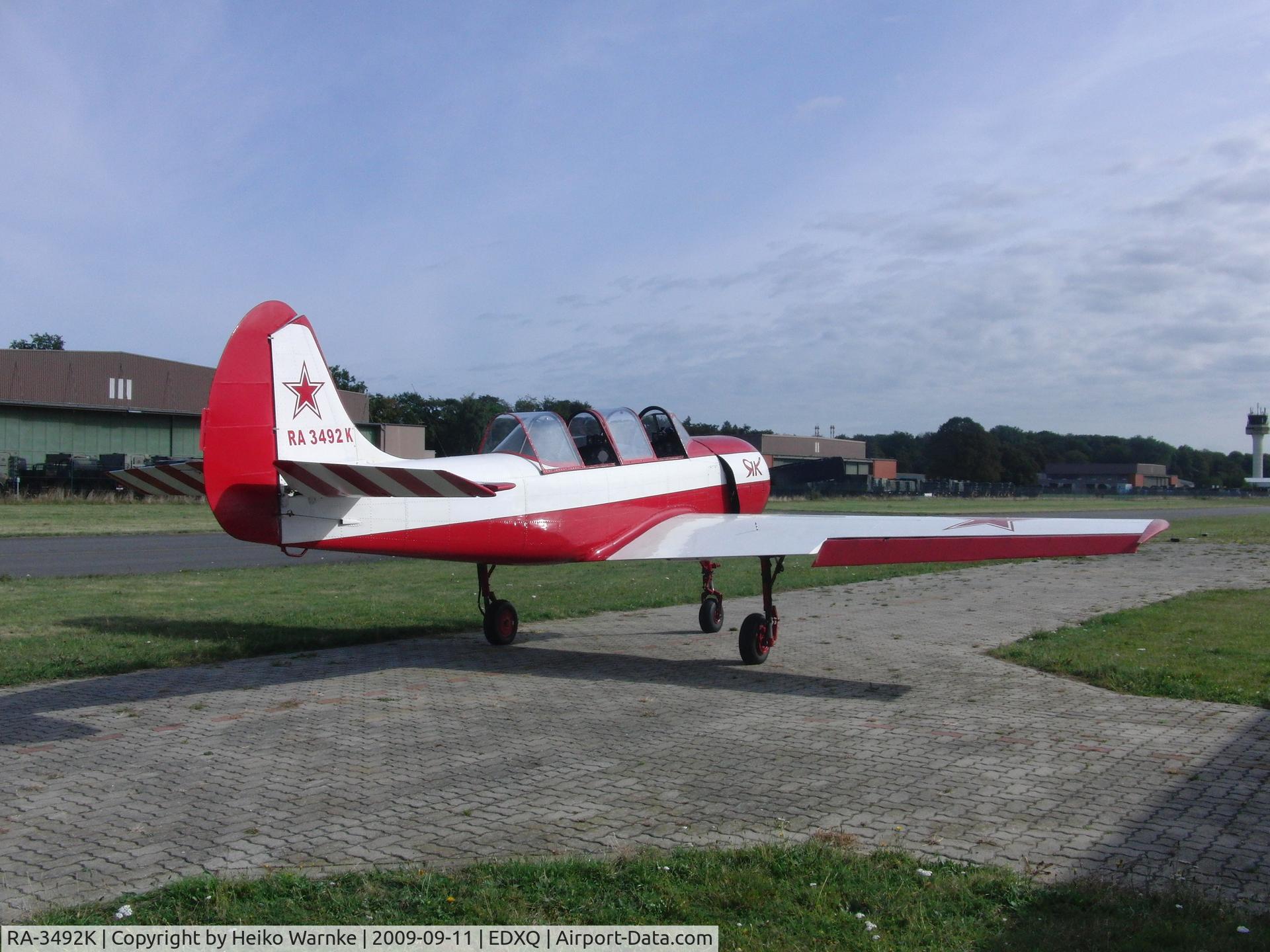 RA-3492K, 1980 Bacau Yak-52 C/N 800708, RA3492K in Row