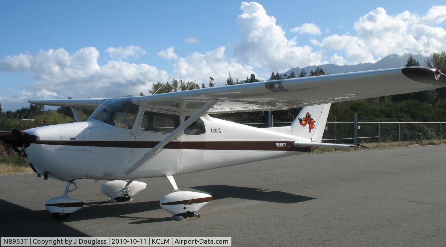 N8953T, 1959 Cessna 172A C/N 47158, Taken at KCLM 10/11/2010