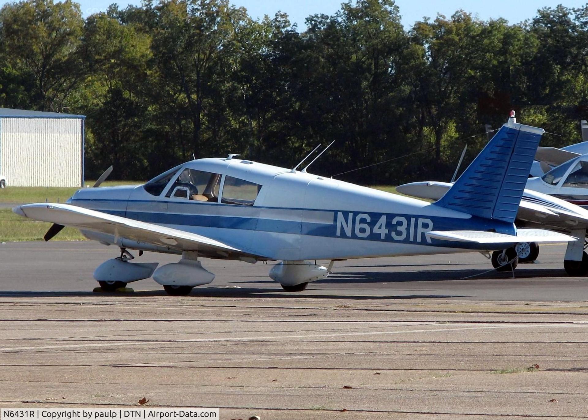 N6431R, 1966 Piper PA-28-140 C/N 28-21611, At Downtown Shreveport.