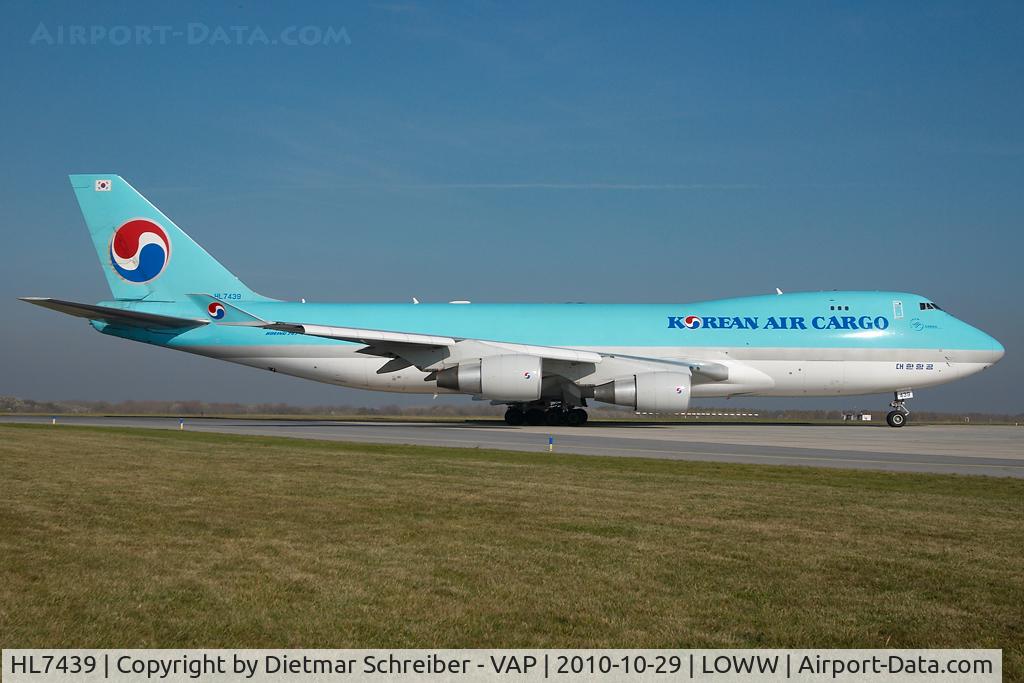 HL7439, 2003 Boeing 747-4B5F/SCD C/N 33516, Korean Air Boeing 747-400