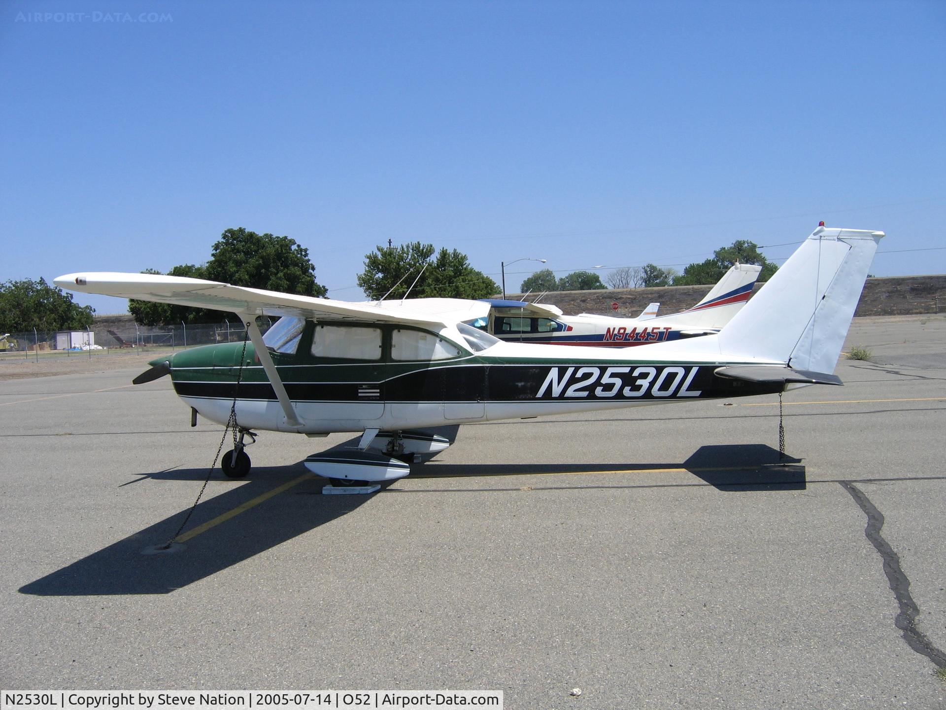 N2530L, 1966 Cessna 172H C/N 17255730, 1966 Cessna 172H at Yuba City, CA