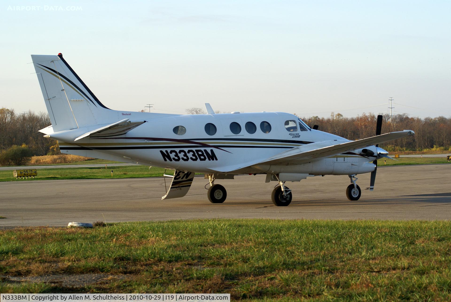 N333BM, 1997 Raytheon Aircraft Company C90A C/N LJ-1504, C90A