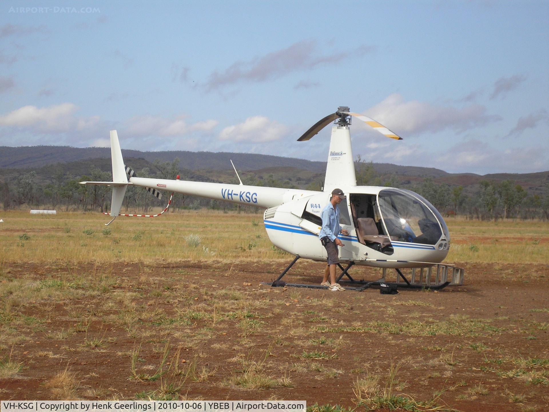 VH-KSG, 2000 Robinson R44 Raven C/N 0872, VH-KSG , Robinson R44 Raven , Slingair Heliwork , 06 oct '10