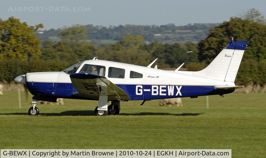 G-BEWX, 1977 Piper PA-28R-201 Cherokee Arrow III C/N 28R-7737070, SHOT AT HEADCORN