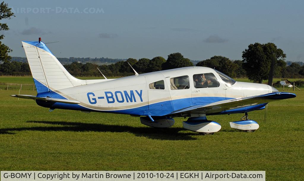 G-BOMY, 1982 Piper PA-28-161 Cherokee Warrior II C/N 28-8216049, SHOT AT HEADCORN