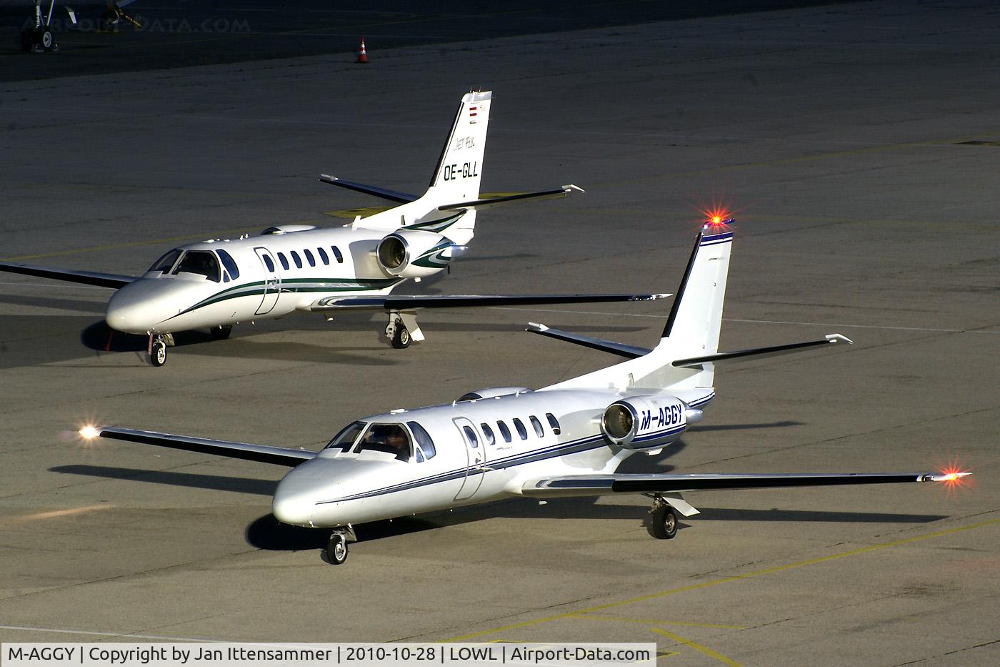M-AGGY, 1991 Cessna 550 Citation II C/N 550-0690, M-AGGY & OE-GLL @ Linz Airport