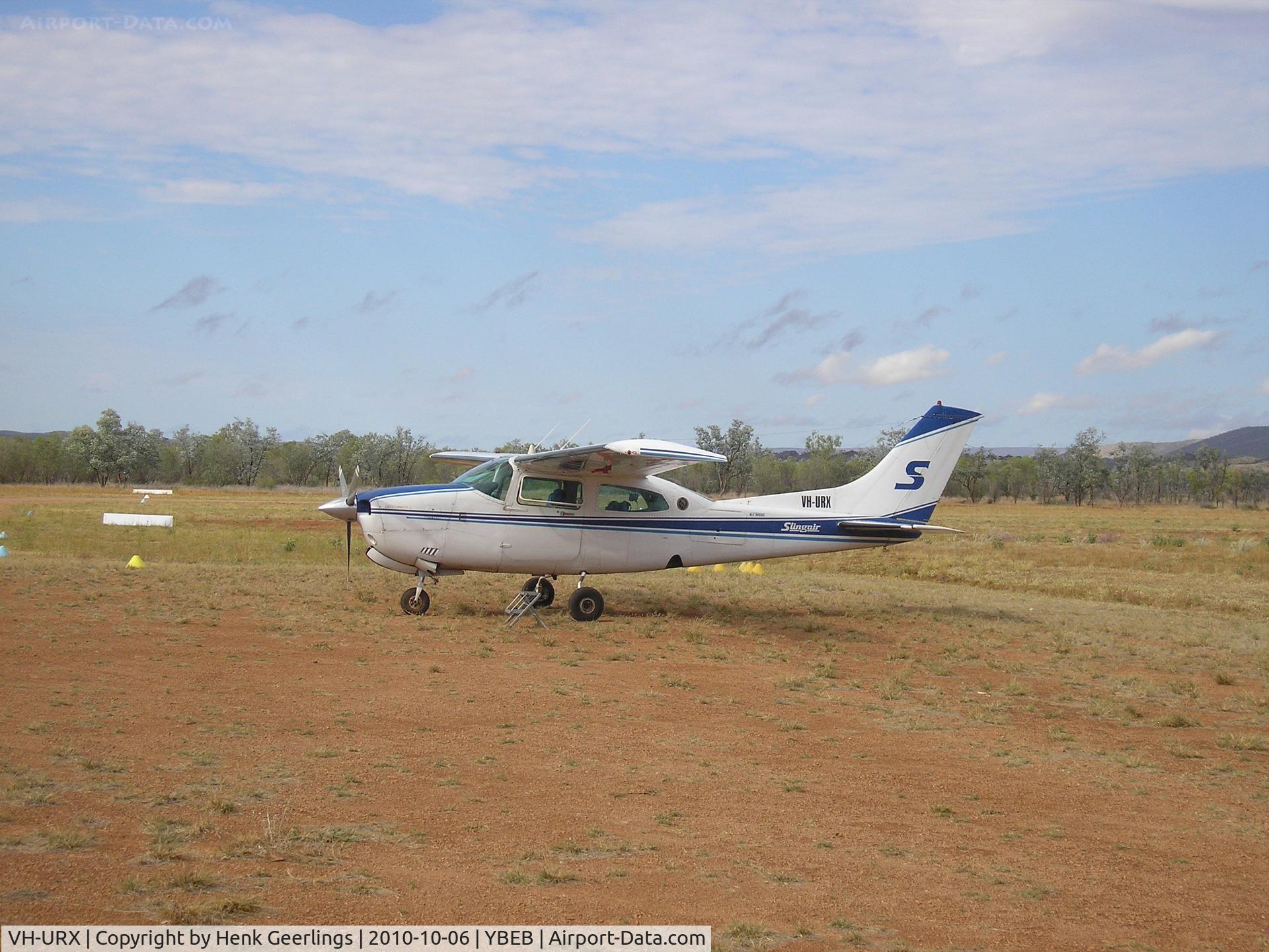 VH-URX, 1981 Cessna 210N Centurion C/N 21064449, VH-URX , Cessna 210N Centurion II , Slingair , Bellburn Airstrip , WA, 06 oct '10