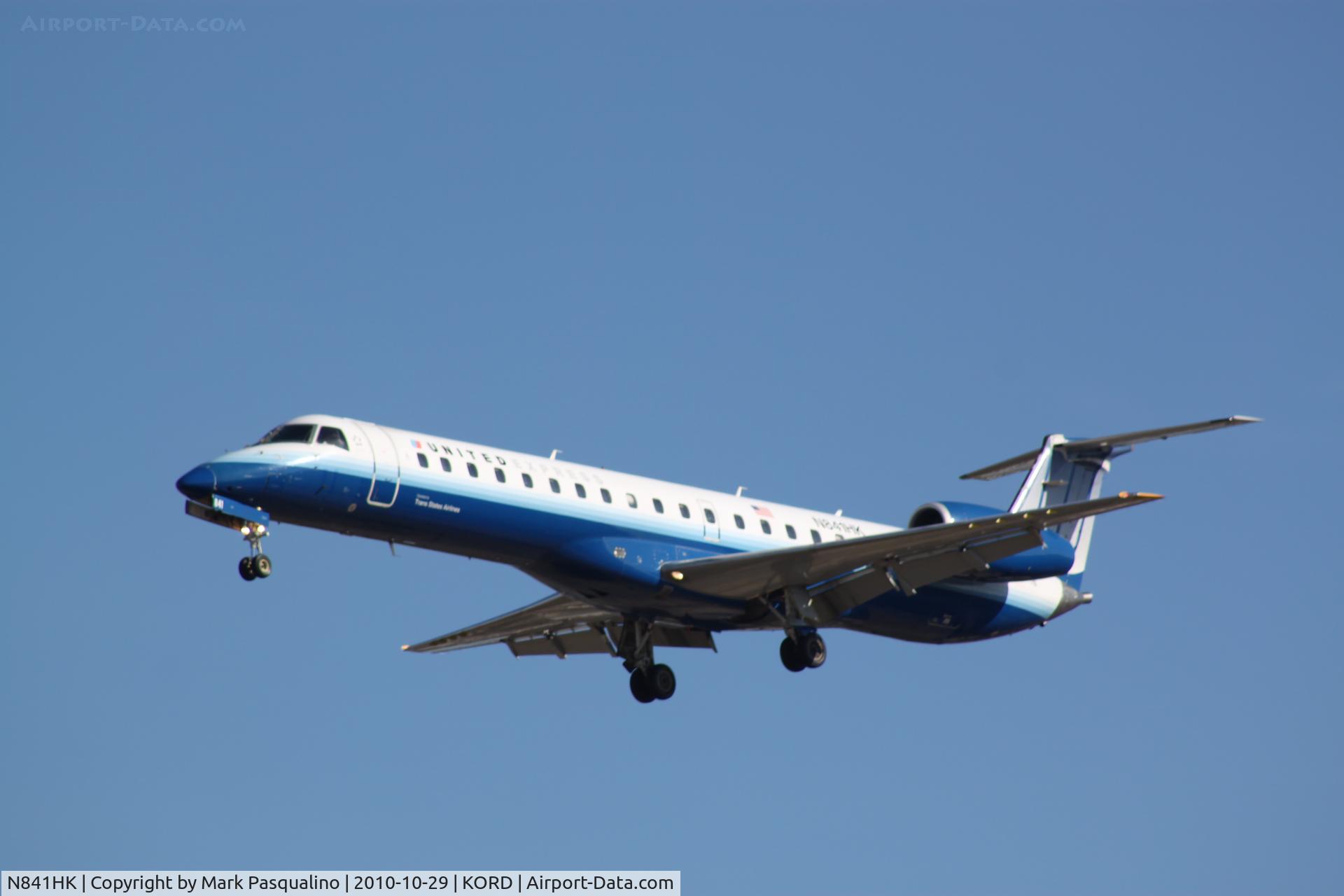 N841HK, 2001 Embraer ERJ-145LR (EMB-145LR) C/N 145382, EMB-145LR