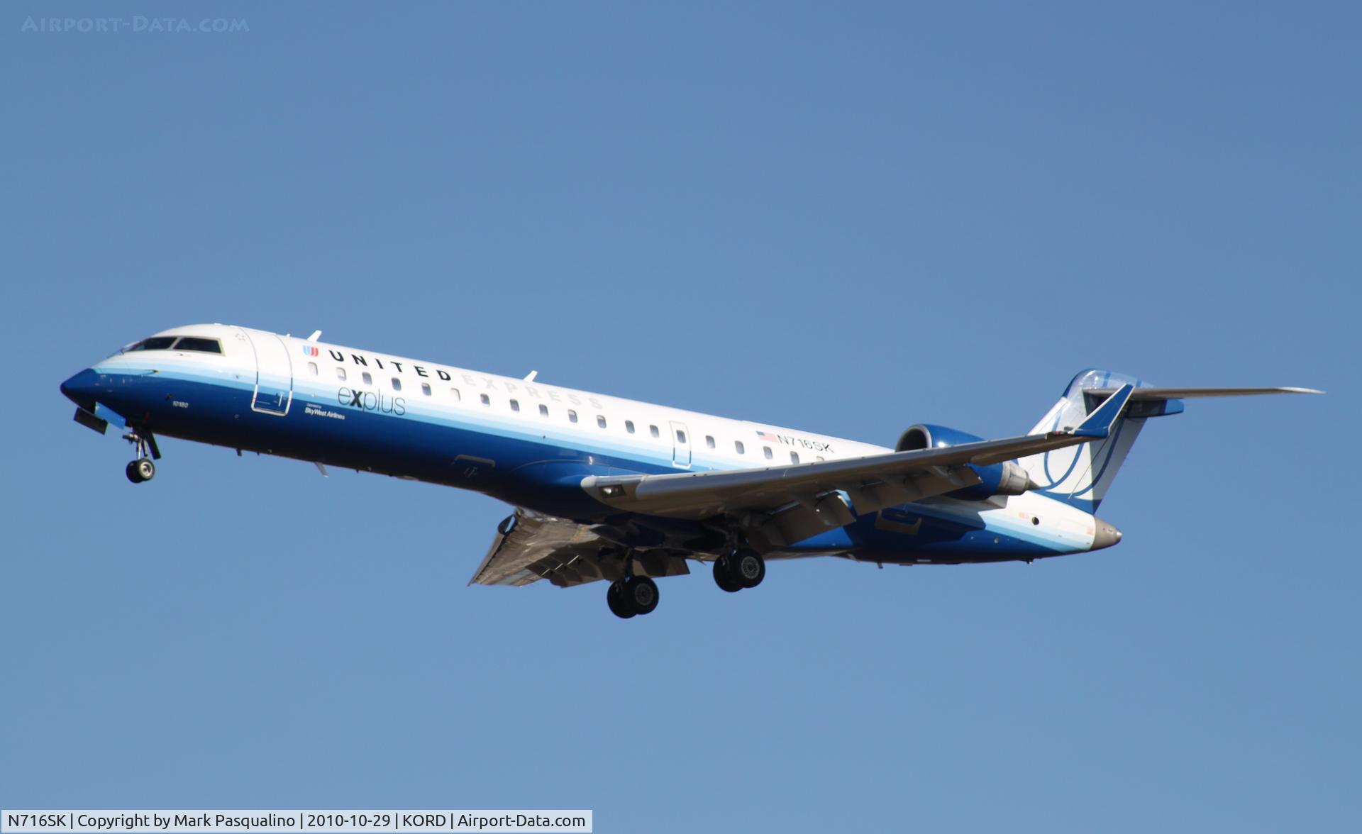 N716SK, 2004 Bombardier CRJ-701ER (CL-600-2C10) Regional Jet C/N 10180, CL-600-2C10