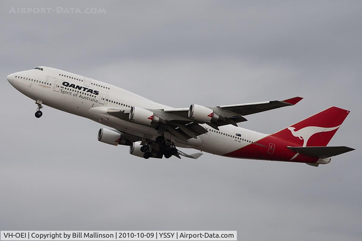 VH-OEI, 2003 Boeing 747-438/ER C/N 32913, damn cloud !